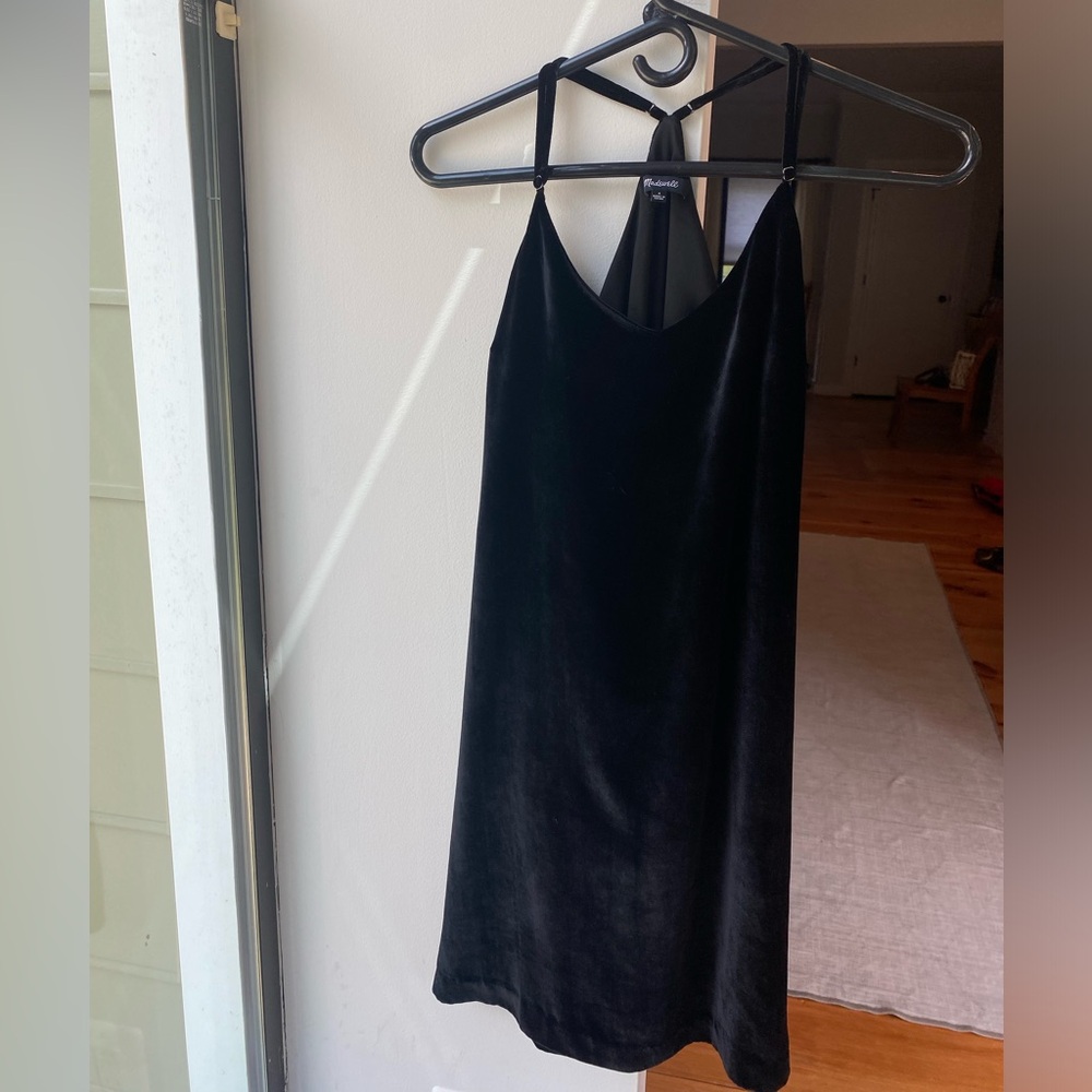 Black velvet Madewell dress size 4. Worn once